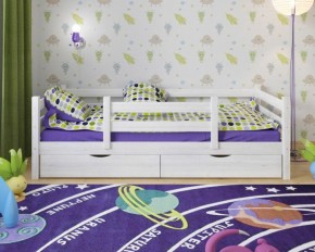 Детская кровать из массива березы Соня-5 (Белый/Лак) в Лесном - lesnoy.ok-mebel.com | фото 1